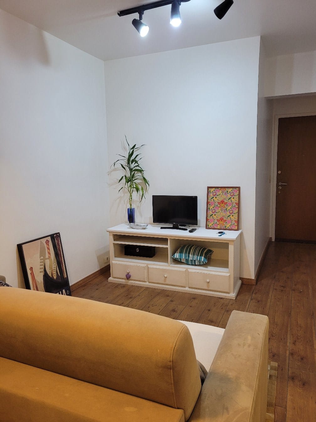 Imagem Apartamento com 1 Quarto à Venda, Locação ou Temporada, 42 m²em Consolação - São Paulo