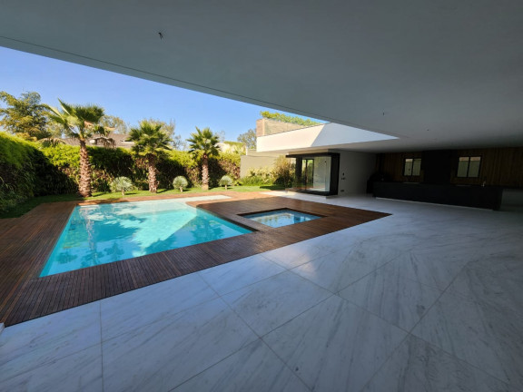 Imagem Casa com 5 Quartos à Venda, 1.600 m² em Barra da Tijuca - Rio de Janeiro Imagem Casa com 5 Quartos à Venda, 1.600 m² em Barra da Tijuca - Rio de Janeiro