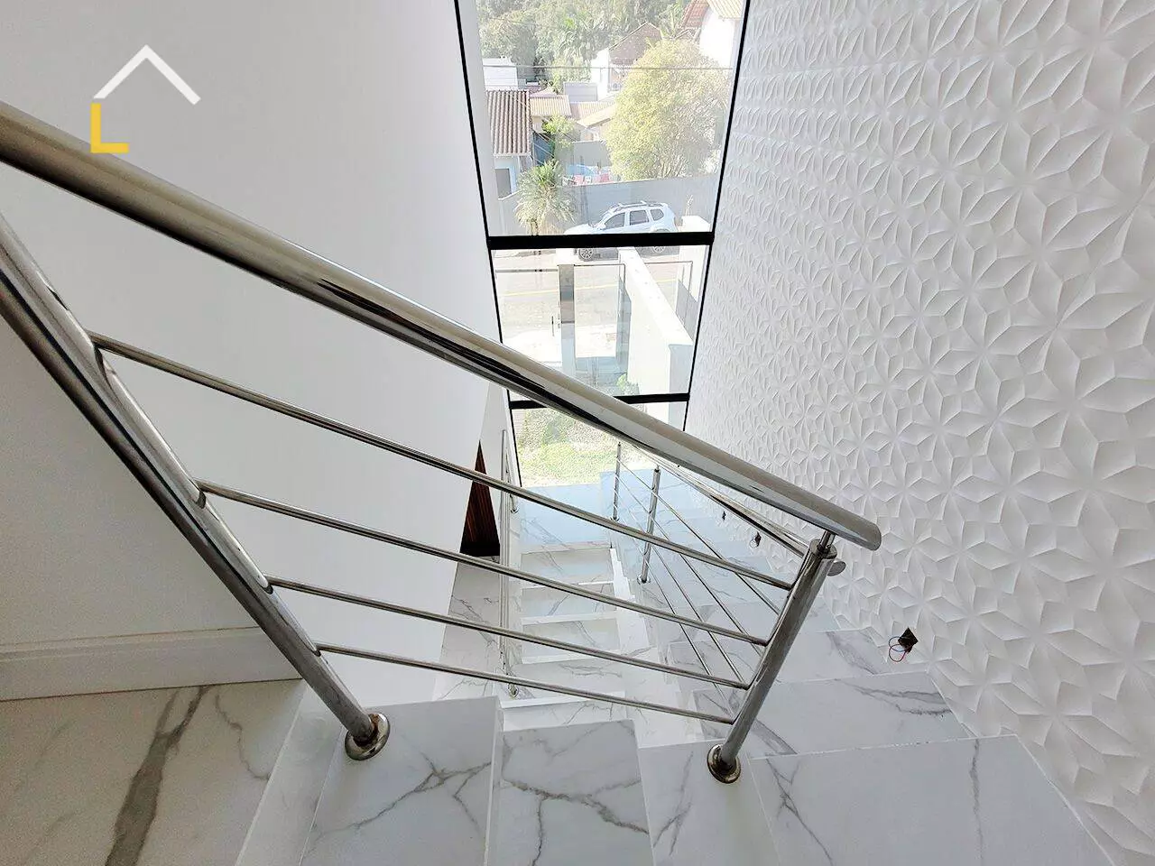 Imagem Sobrado com 3 Quartos à Venda, 160 m²em Saguaçu - Joinville