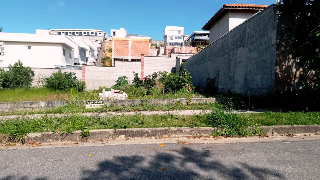 Terreno à Venda, 300 m² em Parque San Carlo - Poços de Caldas