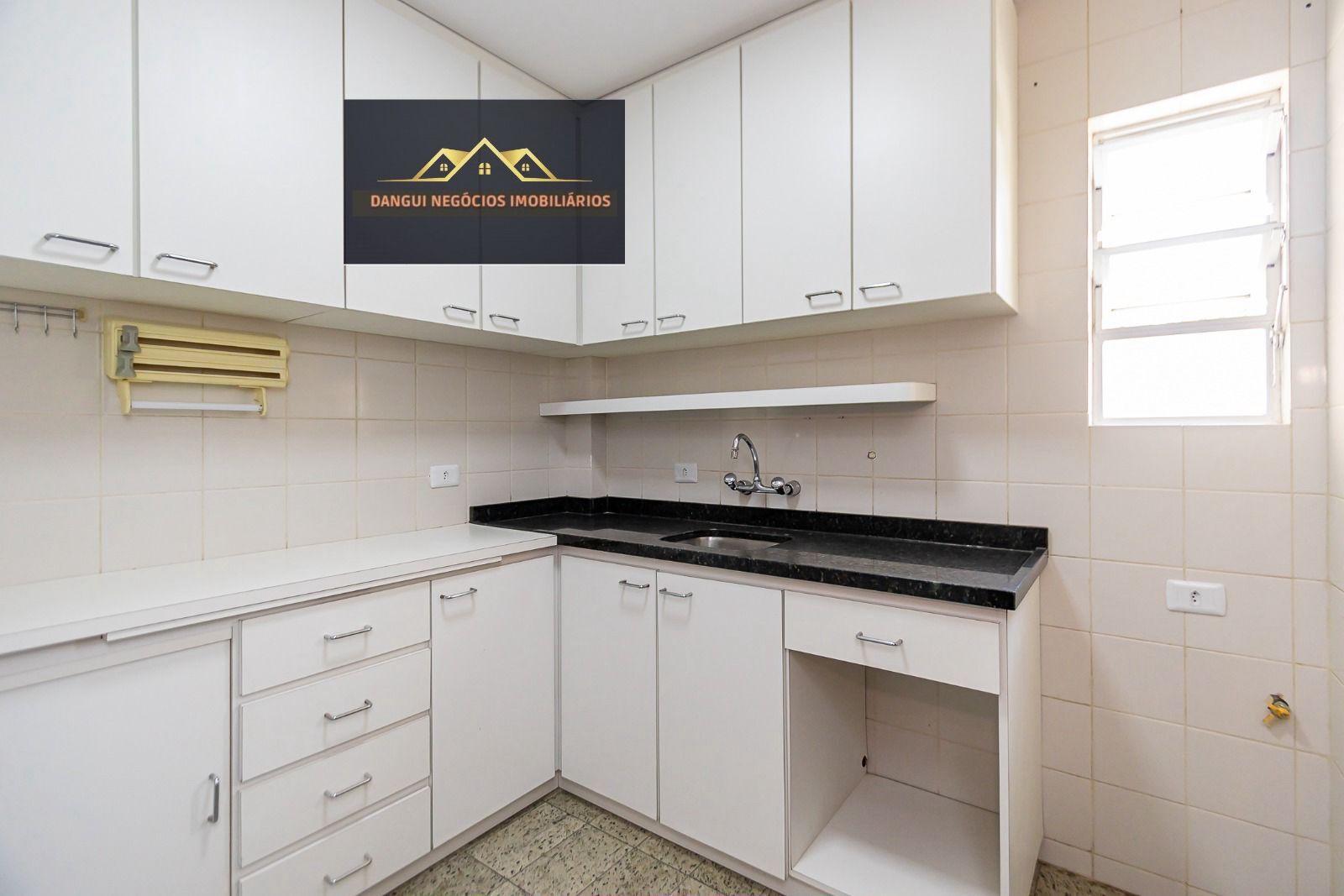 Imagem Apartamento com 3 Quartos à Venda, 91 m²em Bacacheri - Curitiba