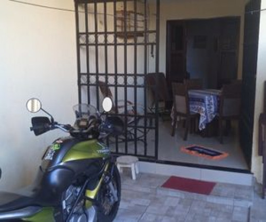 Imagem Casa com 3 Quartos à Venda,  em Itaperi - Fortaleza