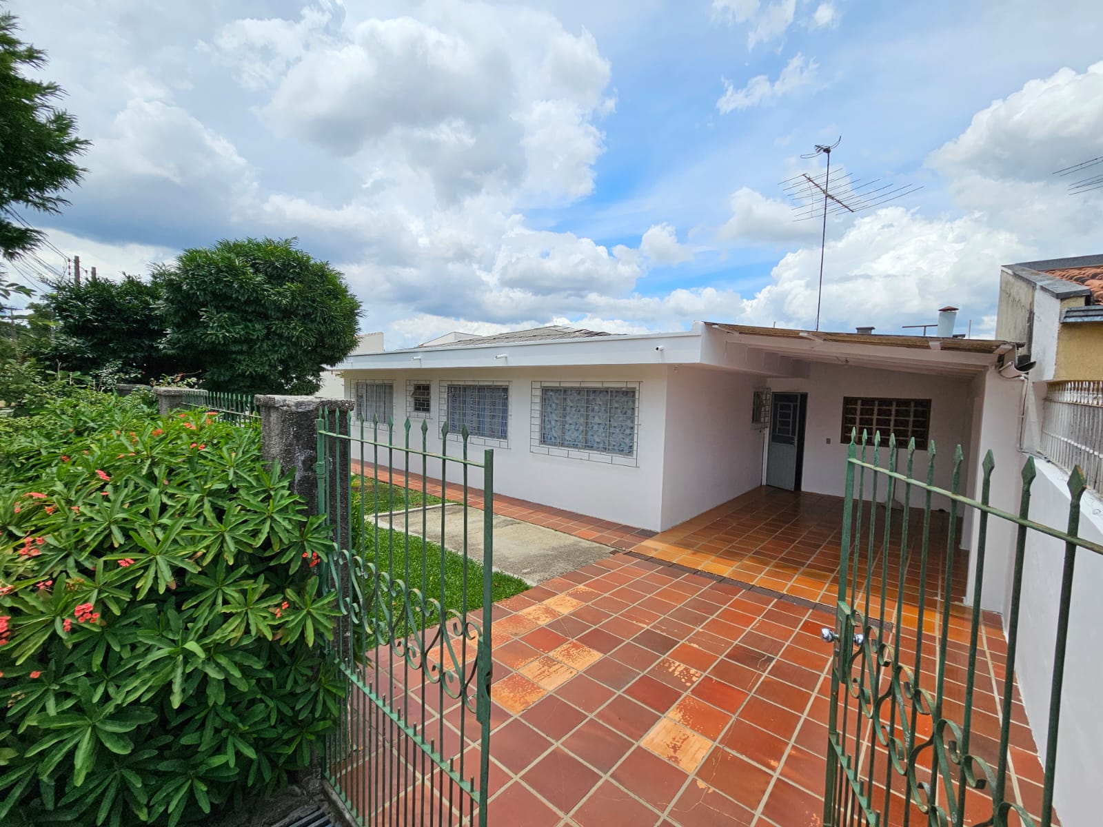 Imagem Casa com 3 Quartos à Venda, 123 m²em Bairro Alto - Curitiba