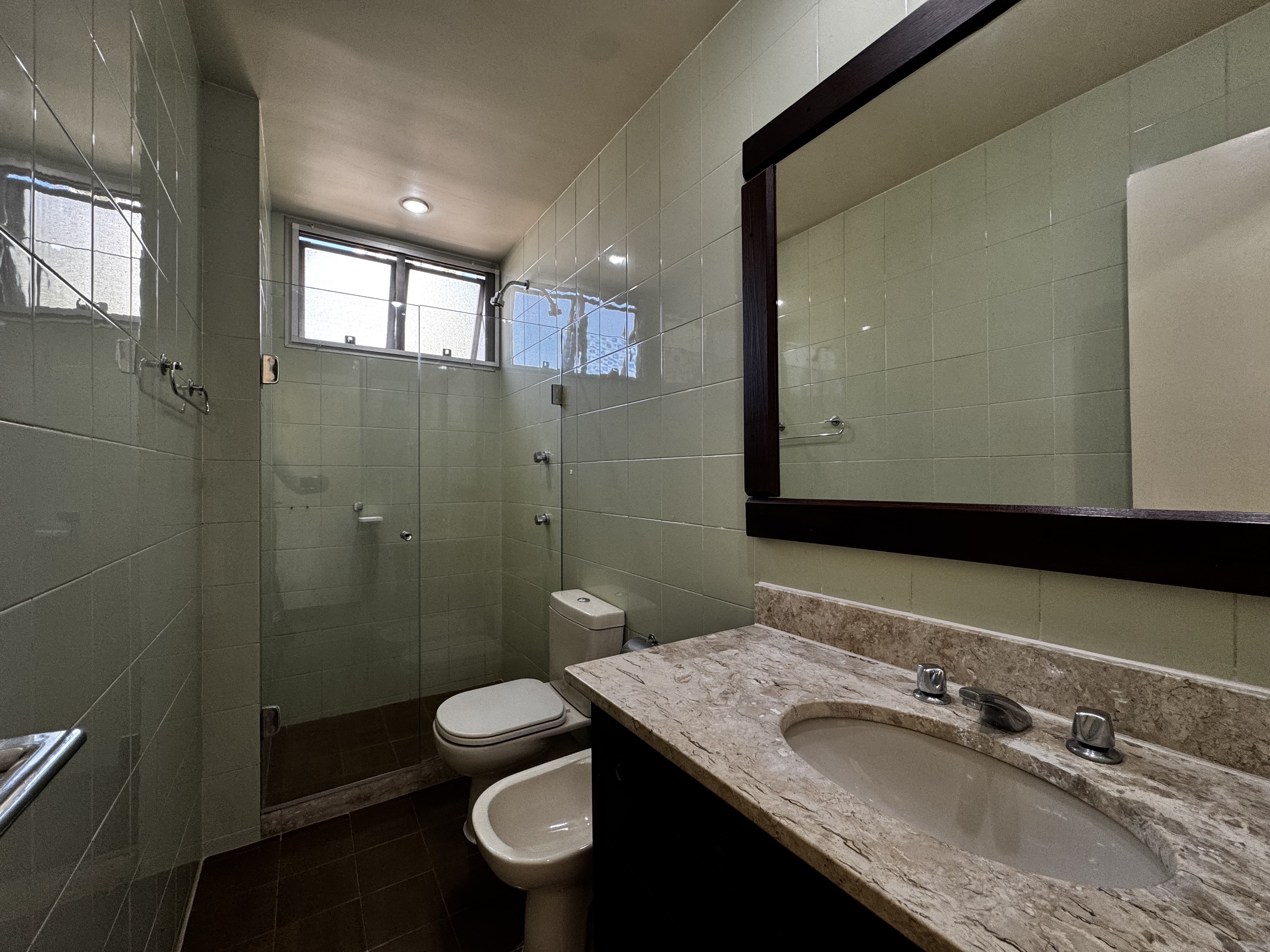 Imagem Apartamento com 3 Quartos à Venda, 150 m² em Laranjeiras - Rio de Janeiro Imagem Apartamento com 3 Quartos à Venda, 150 m² em Laranjeiras - Rio de Janeiro