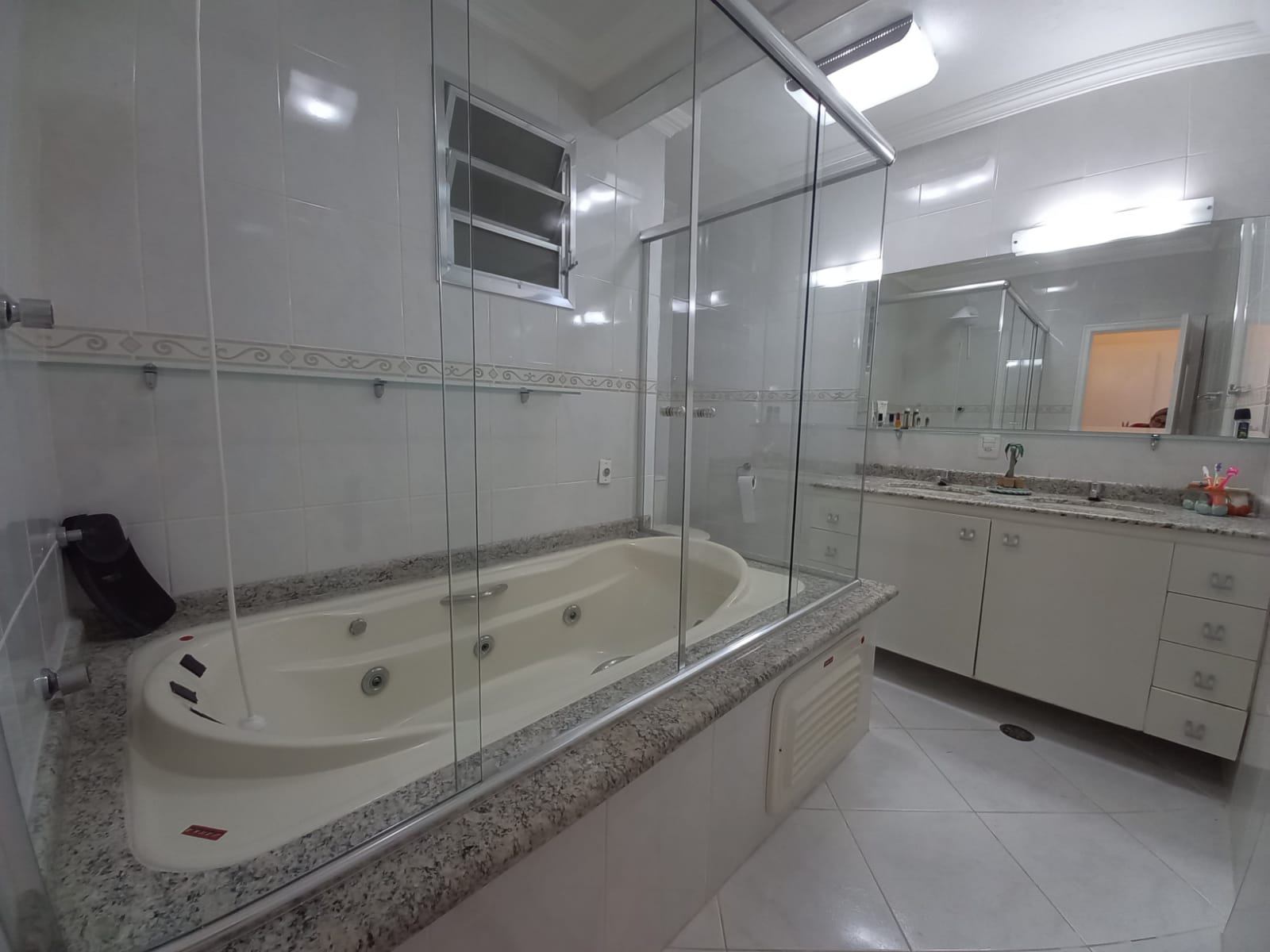 Imagem Cobertura com 4 Quartos à Venda, 400 m²em Canto do Forte - Praia Grande