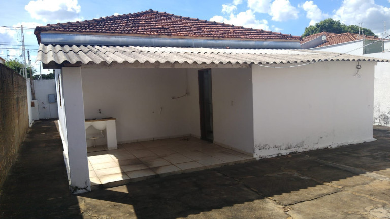 Imagem Casa com 2 Quartos à Venda, 100 m² em Dona Amélia - Araçatuba Imagem Casa com 2 Quartos à Venda, 100 m² em Dona Amélia - Araçatuba