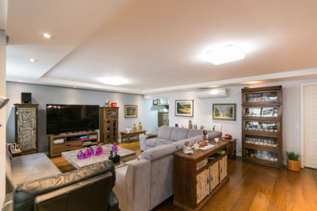 Imagem Apartamento com 4 Quartos à Venda ou Locação, 239 m²em Batel - Curitiba