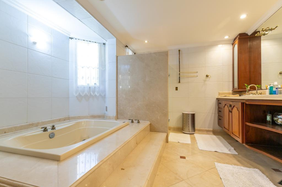 Imagem Casa com 5 Quartos à Venda, 619 m²em Brooklin Paulista - São Paulo Imagem Casa com 5 Quartos à Venda, 619 m²em Brooklin Paulista - São Paulo