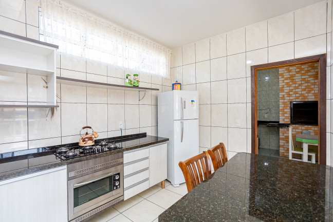 Imagem Casa com 3 Quartos à Venda,  em Sítio Cercado - Curitiba