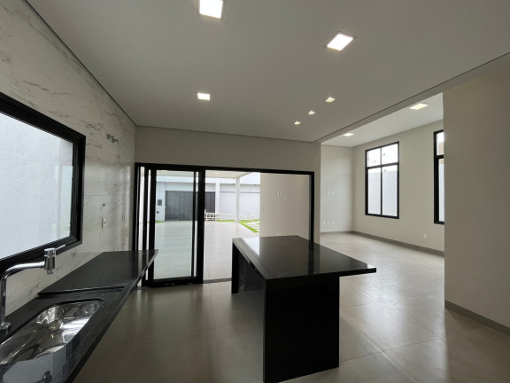 Imagem Casa com 3 Quartos à Venda, 300 m² em Jardim Inconfidência - Uberlândia