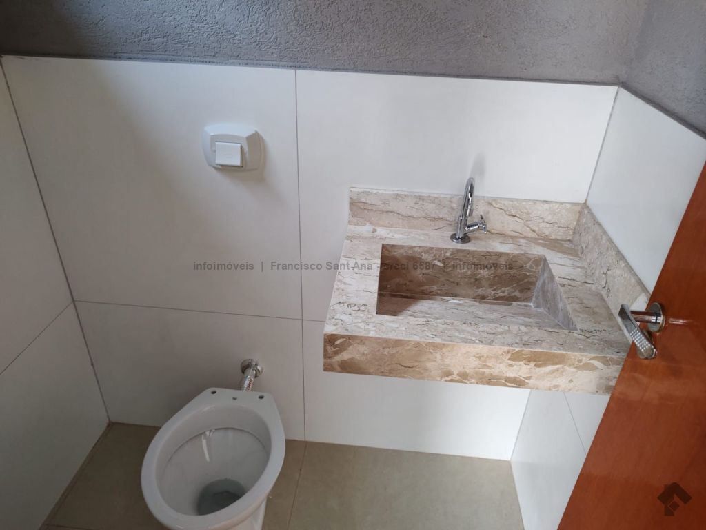 Imagem Casa com 3 Quartos à Venda, 360 m²em Bairro Seminário - Campo Grande