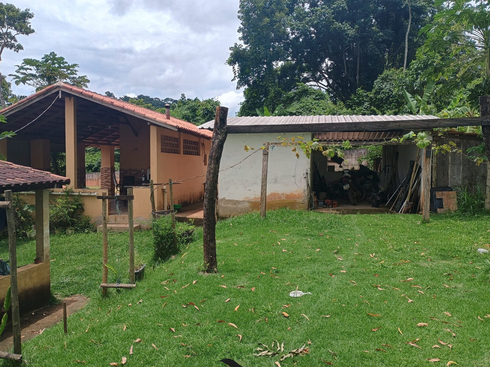 Imagem Chácara com 2 Quartos à Venda, 72.000 m² em  - Rio Pomba