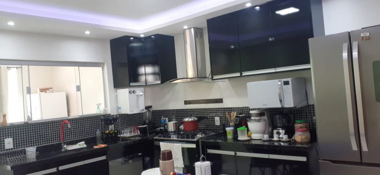 Imagem Sobrado com 4 Quartos à Venda, 300 m²em Morada Nobre - Valparaíso de Goiás Imagem Sobrado com 4 Quartos à Venda, 300 m²em Morada Nobre - Valparaíso de Goiás
