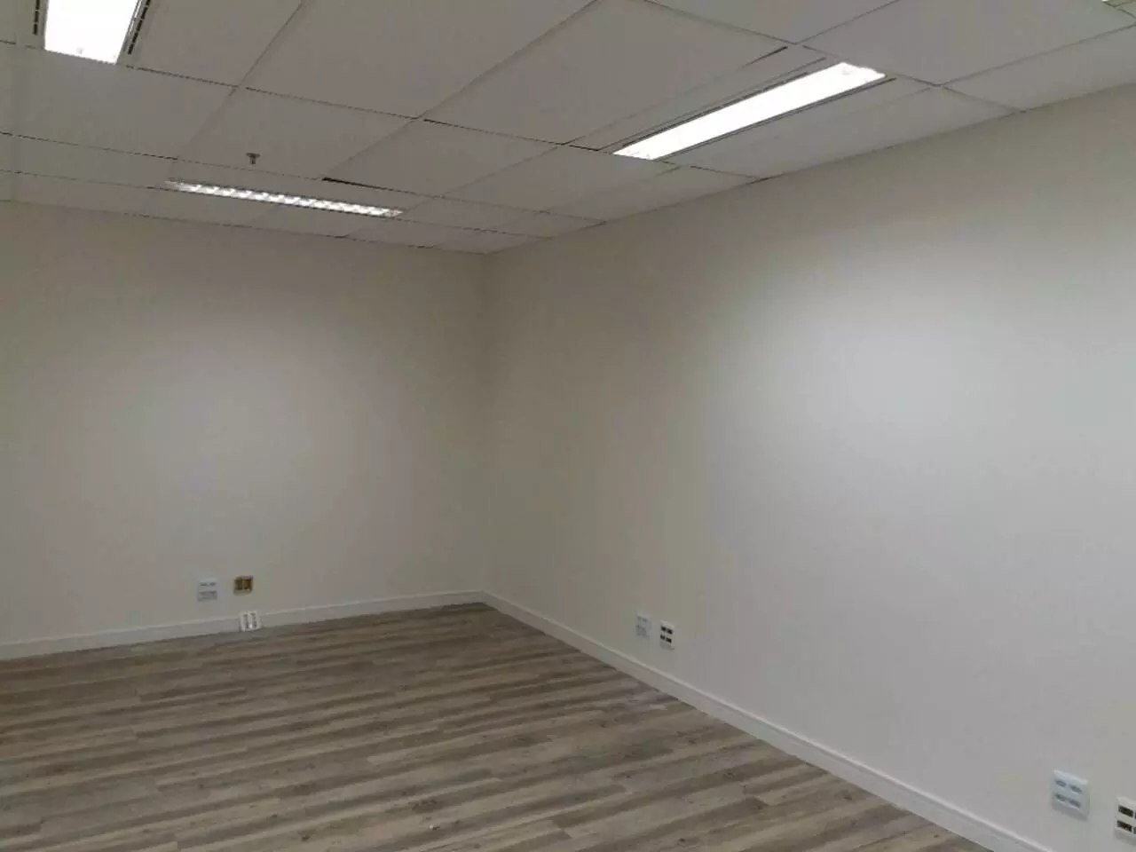 Imagem Sala Comercial à Venda ou Locação, 88 m²em Vila Olímpia - São Paulo Imagem Sala Comercial à Venda ou Locação, 88 m²em Vila Olímpia - São Paulo