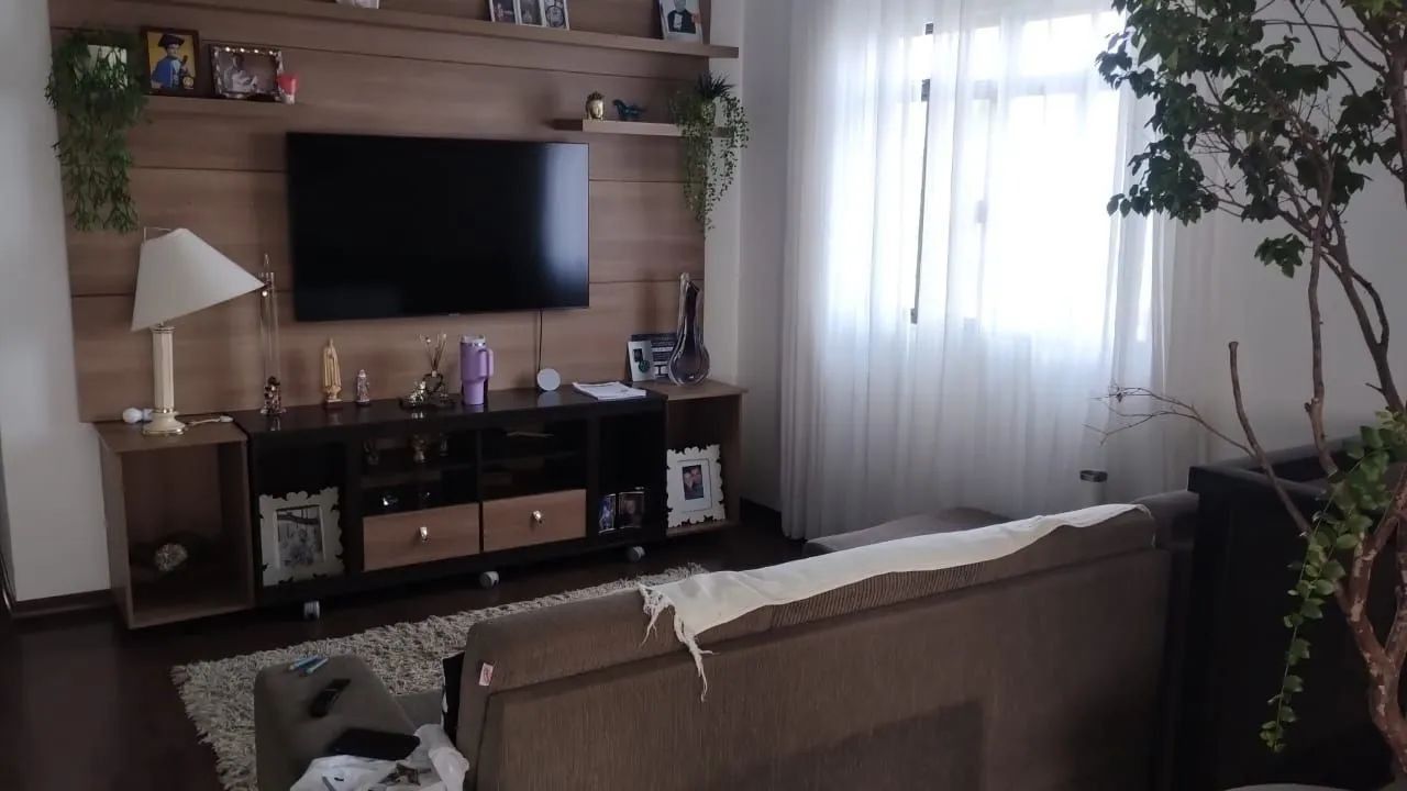 Imagem Casa com 5 Quartos à Venda, 300 m² em São Pedro - Juiz de Fora Imagem Casa com 5 Quartos à Venda, 300 m² em São Pedro - Juiz de Fora