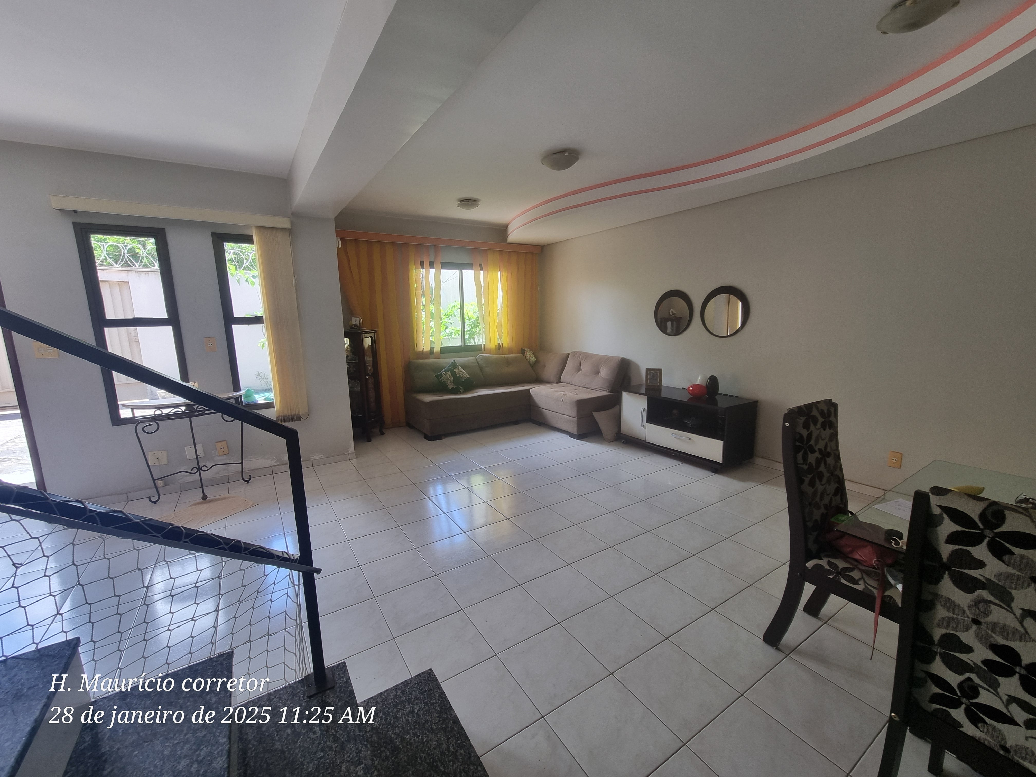 Imagem Sobrado com 4 Quartos à Venda, 143 m² em Setor Jaó - Goiânia