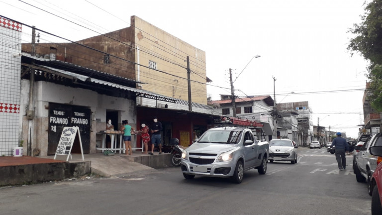 Imagem Ponto Comercial para Alugar, 450 m² em Quintino Cunha - Fortaleza