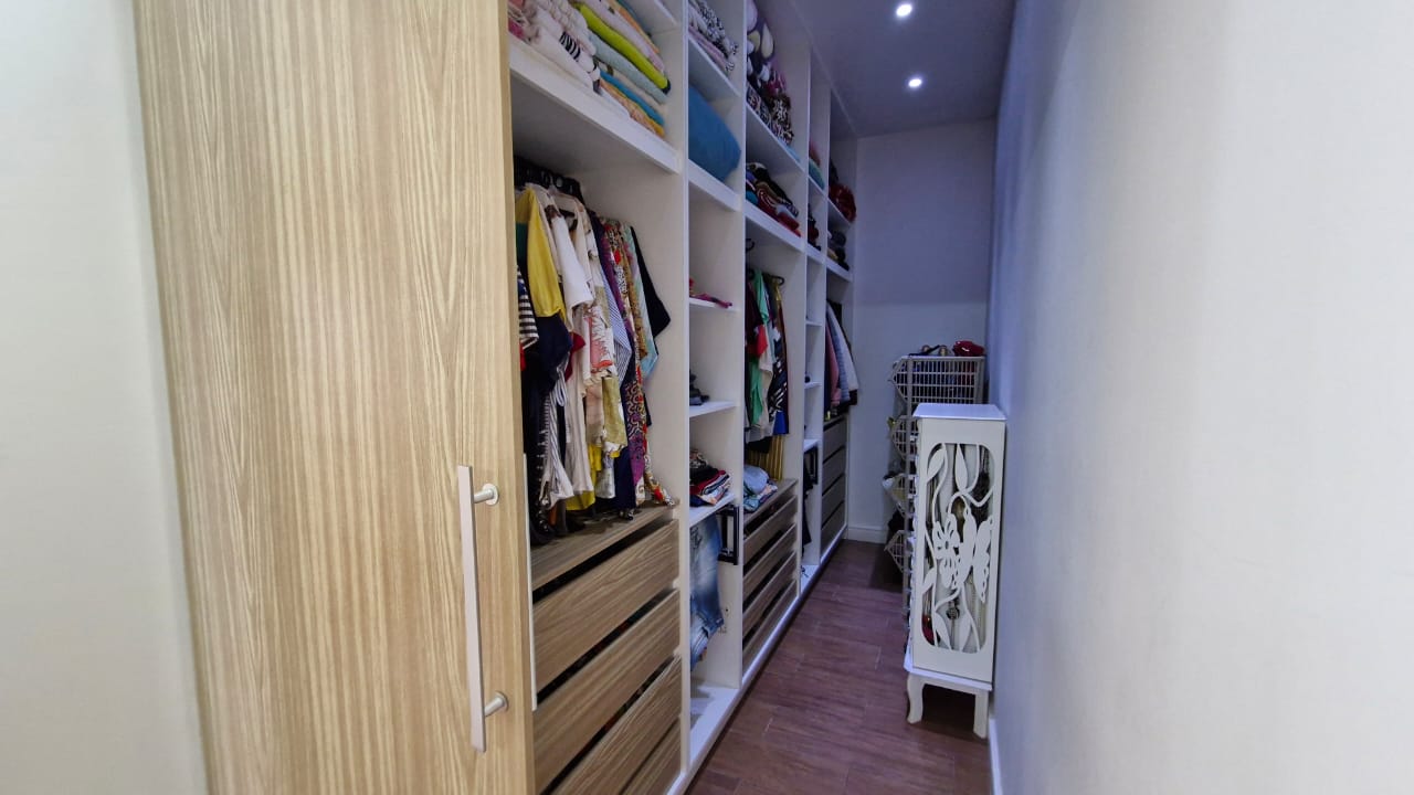 Imagem Casa de Condomínio com 4 Quartos à Venda, 500 m²em Piracangaguá - Taubaté