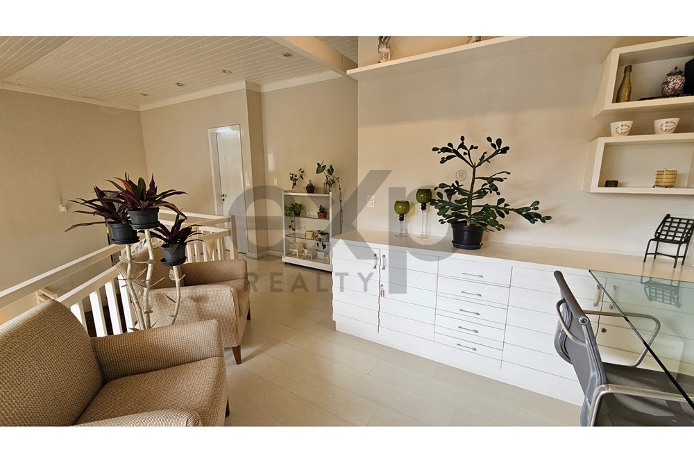 Imagem Casa de Condomínio com 4 Quartos à Venda, 285 m² em Itaipava - Petrópolis