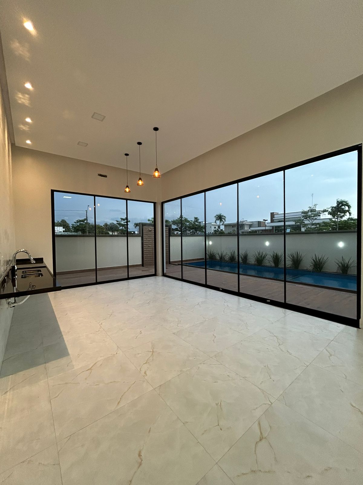 Imagem Casa de Condomínio com 4 Quartos à Venda, 260 m²em Cariri - Castanhal