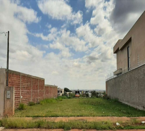 Imagem Terreno à Venda, 325 m² em Jardim Dias II - Maringá Imagem Terreno à Venda, 325 m² em Jardim Dias II - Maringá