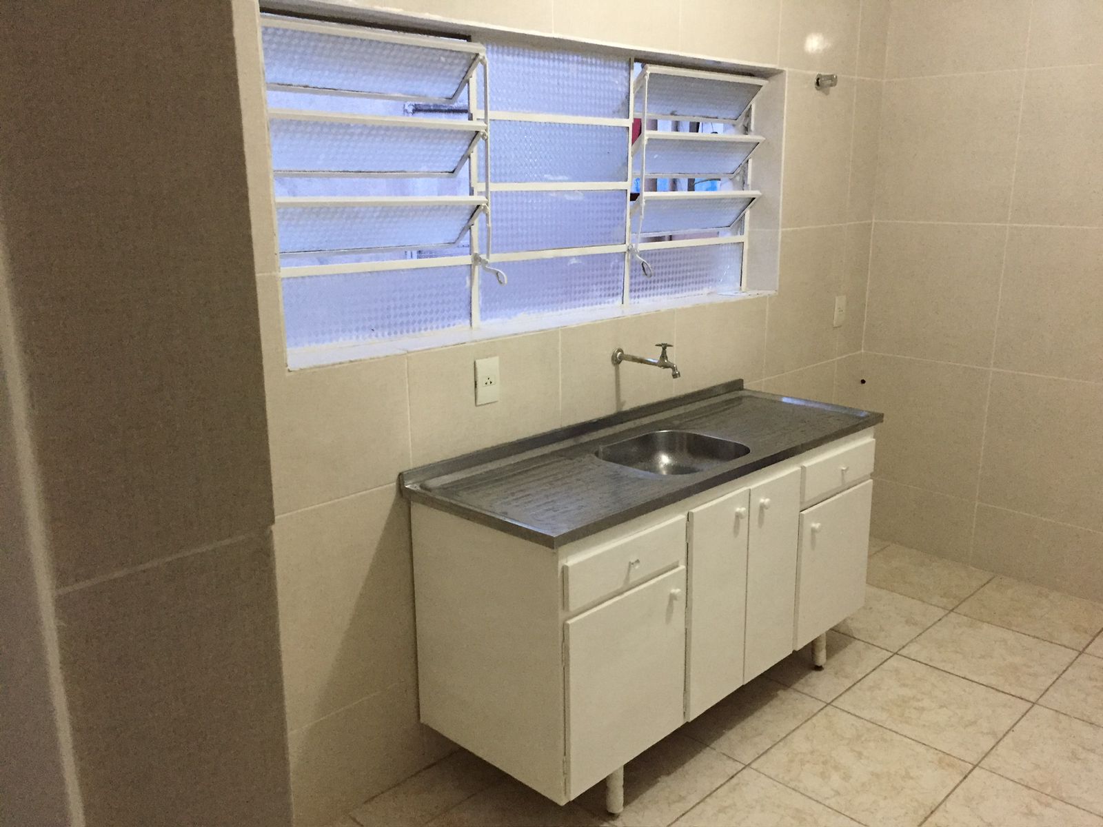Imagem Casa com 1 Quarto para Alugar, 57 m²em Jardim Itália - São Paulo