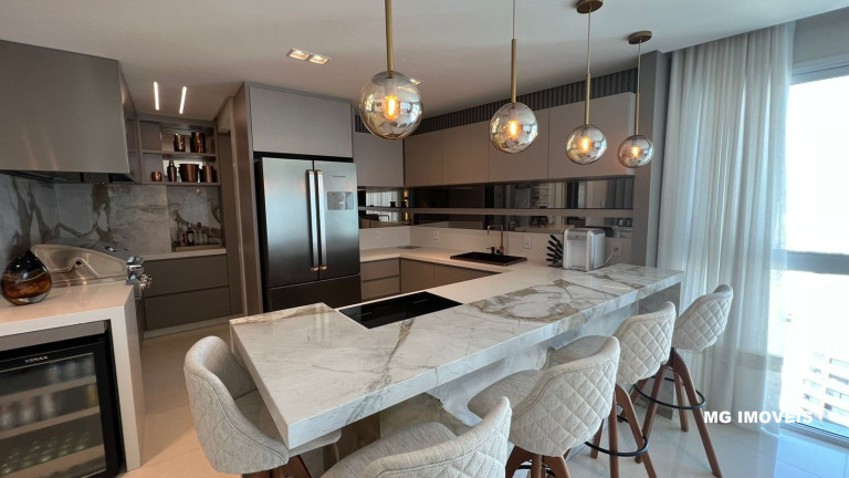 Imagem Apartamento com 3 Quartos à Venda,  em Centro - Balneário Camboriú