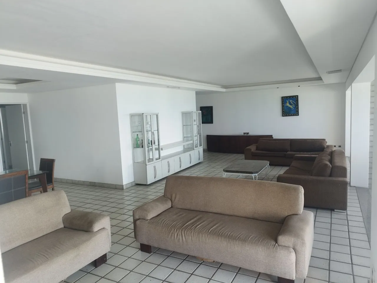 Imagem Apartamento com 4 Quartos para Alugar, 335 m²em Boa Viagem - Recife