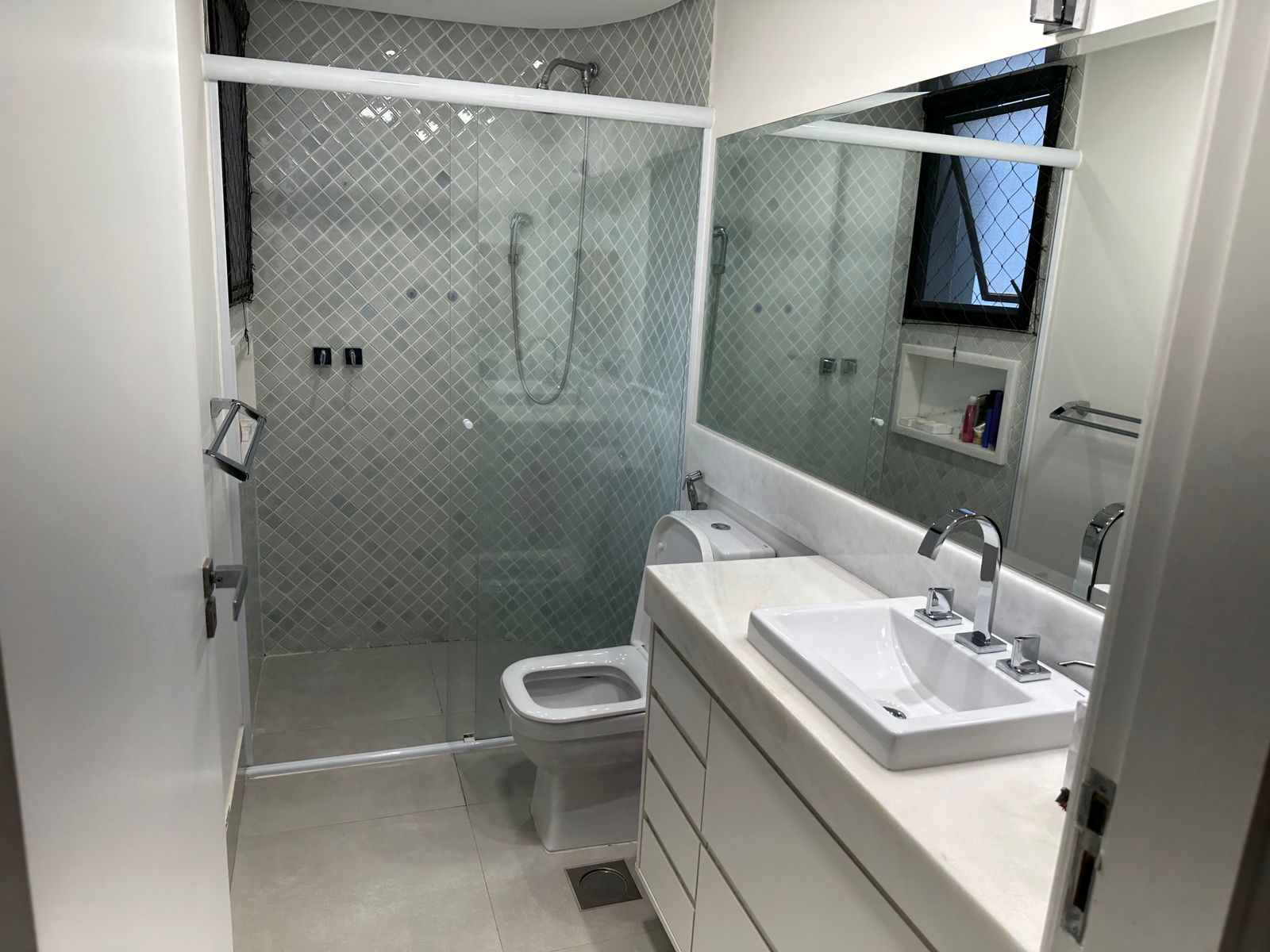 Imagem Apartamento com 3 Quartos à Venda, 115 m²em Cambuí - Campinas