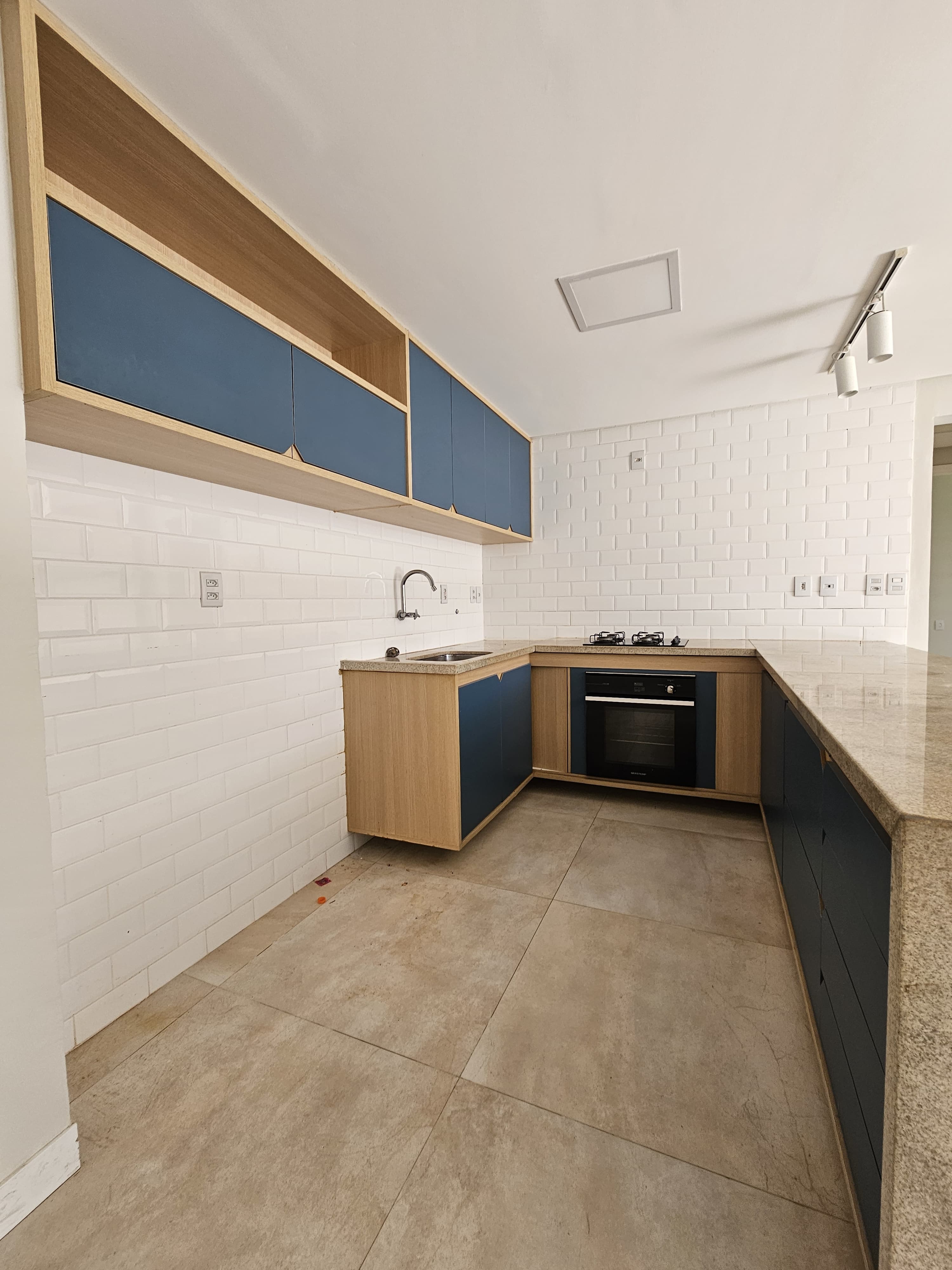 Imagem Apartamento com 2 Quartos à Venda, 123 m²em Portão - Lauro de Freitas Imagem Apartamento com 2 Quartos à Venda, 123 m²em Portão - Lauro de Freitas