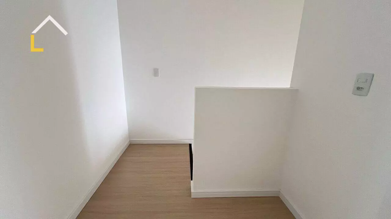 Imagem Sobrado com 2 Quartos à Venda, 96 m²em Bom Retiro - Joinville