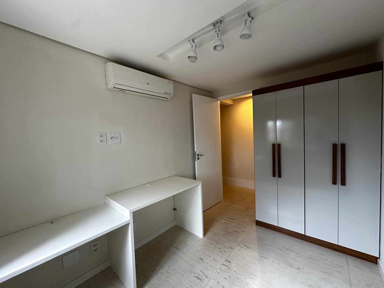 Imagem Apartamento com 4 Quartos à Venda, 182 m²em Vila Rosália - Guarulhos