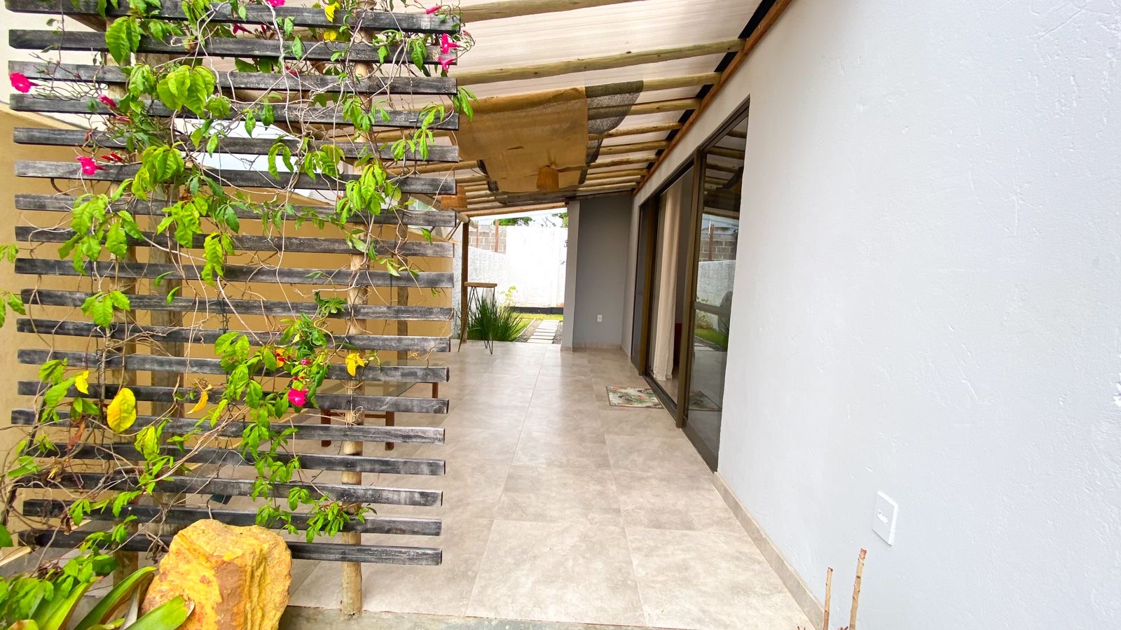 Imagem Casa de Condomínio com 2 Quartos à Venda ou Locação, 165 m²em Vila de Abrantes (Abrantes) - Camaçari