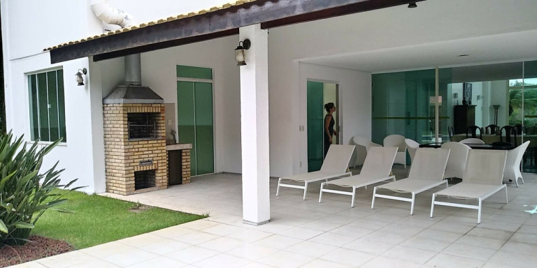 Imagem Sobrado com 4 Quartos à Venda,  em De Lourdes - Fortaleza