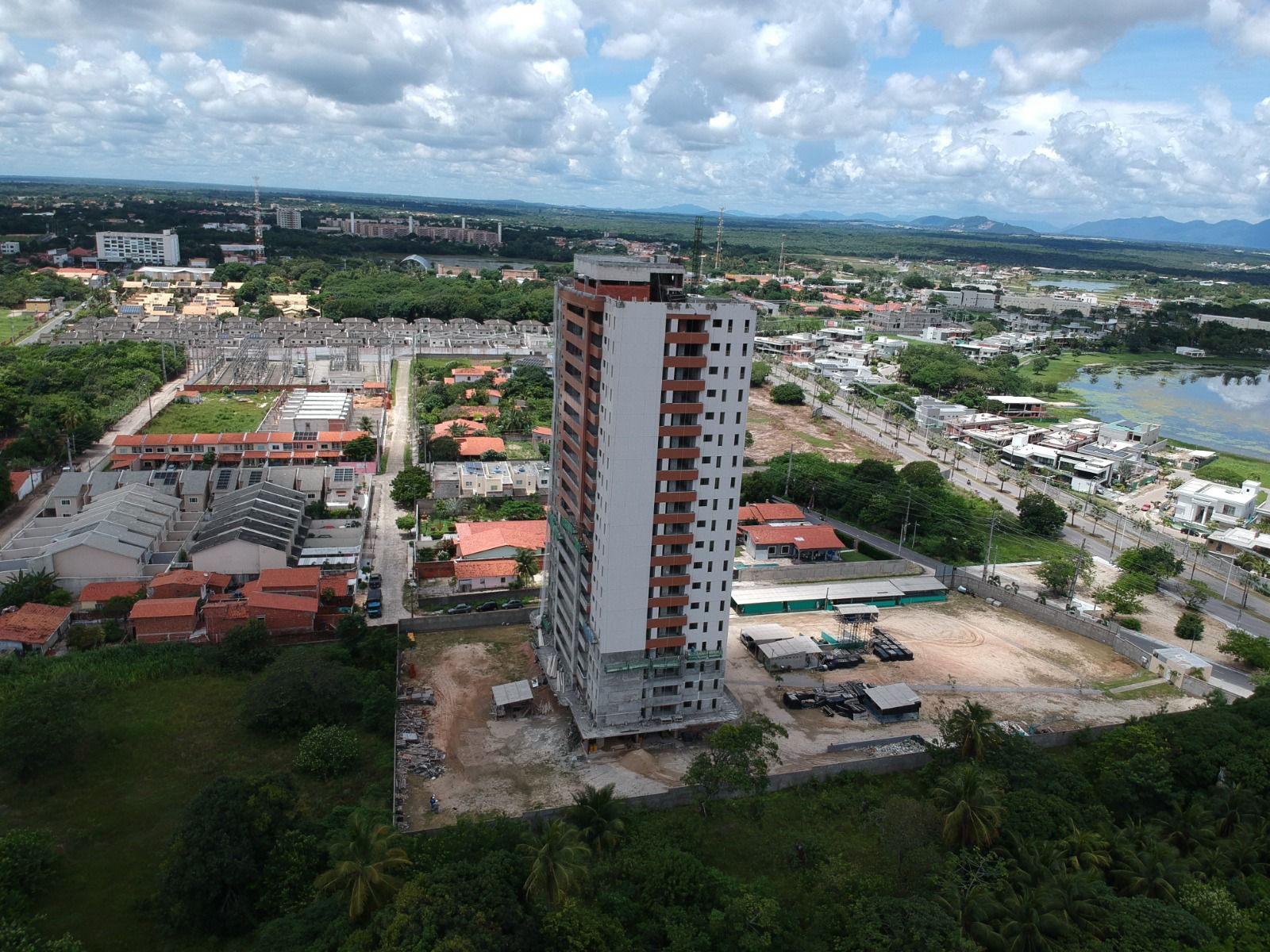 Imagem Apartamento com 3 Quartos à Venda, 77 m² em Centro - Eusébio