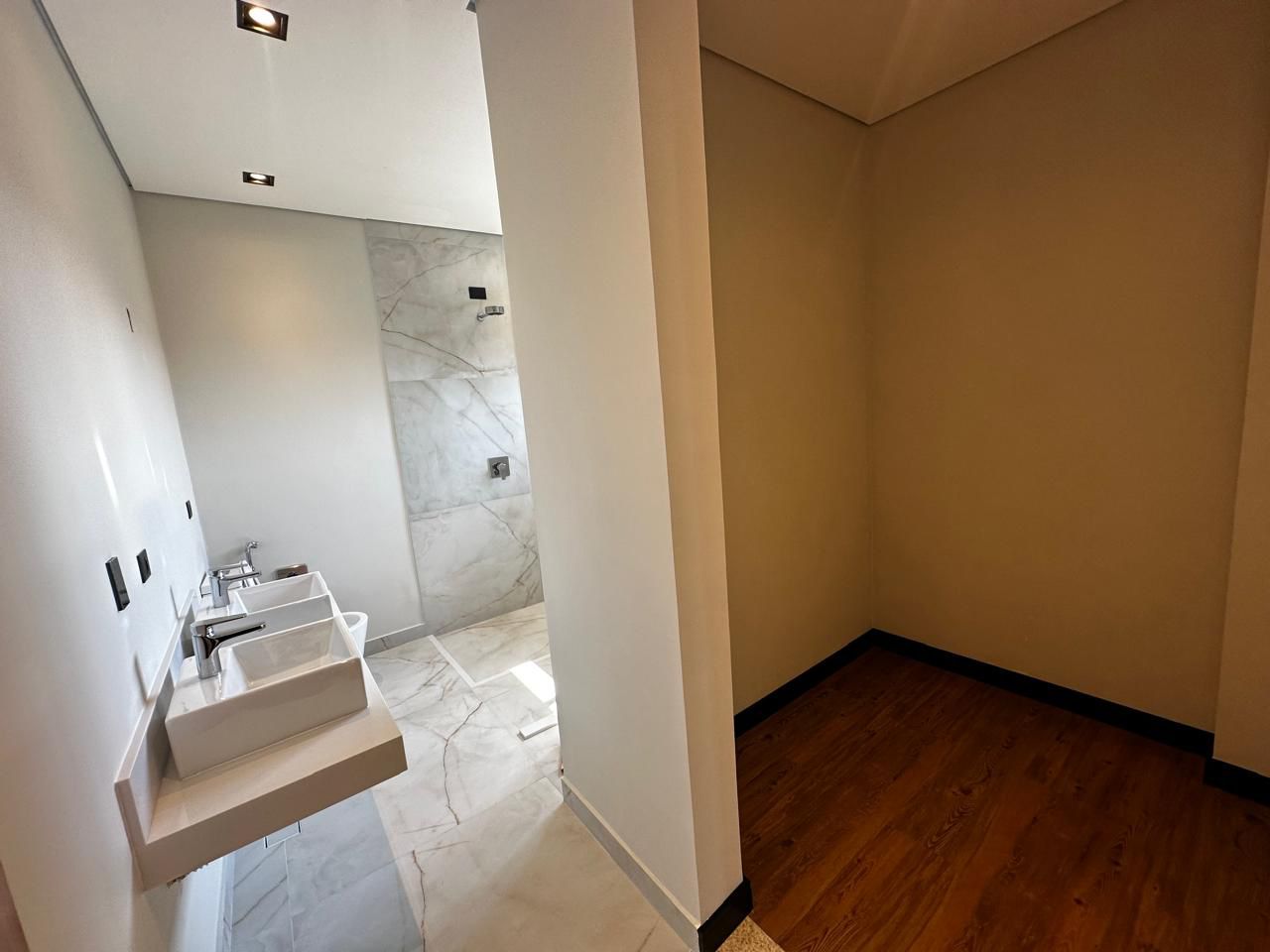 Imagem Casa de Condomínio com 4 Quartos à Venda, 234 m²em Cézar de Souza - Mogi das Cruzes Imagem Casa de Condomínio com 4 Quartos à Venda, 234 m²em Cézar de Souza - Mogi das Cruzes
