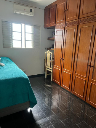 Imagem Casa com 3 Quartos à Venda, em Vila Rosana - Limeira Imagem Casa com 3 Quartos à Venda, em Vila Rosana - Limeira