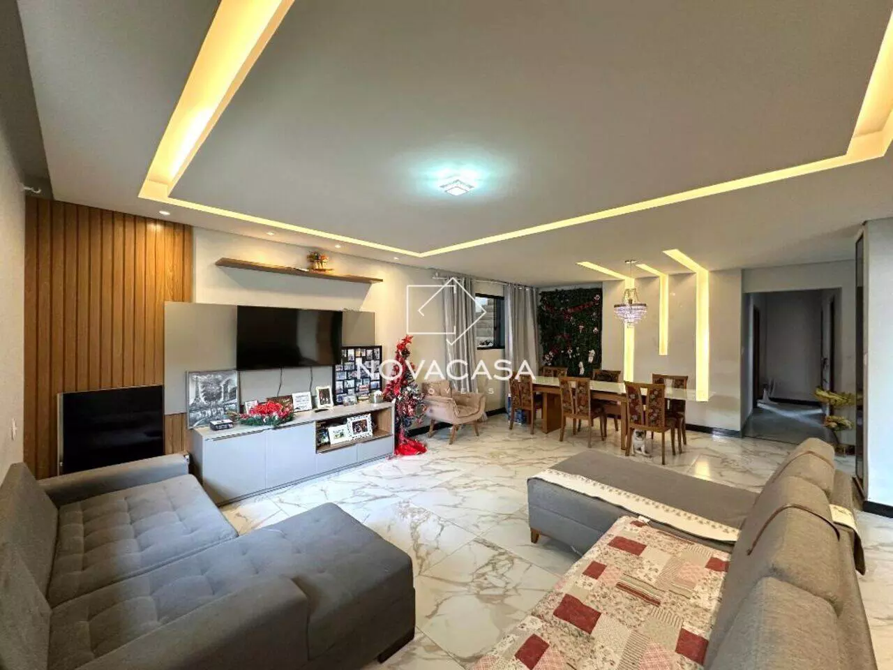 Imagem Casa com 5 Quartos à Venda, 250 m² em Rio Branco - Belo Horizonte