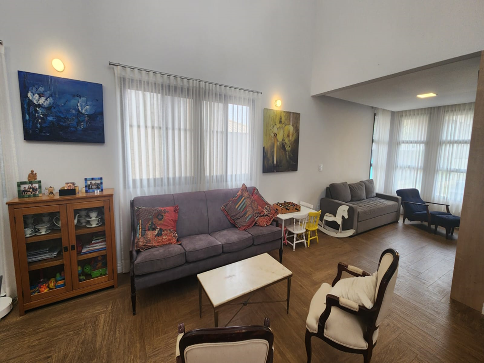 Imagem Casa de Condomínio com 4 Quartos à Venda, 252 m²em Jardim Novo Mundo - Jundiaí Imagem Casa de Condomínio com 4 Quartos à Venda, 252 m²em Jardim Novo Mundo - Jundiaí