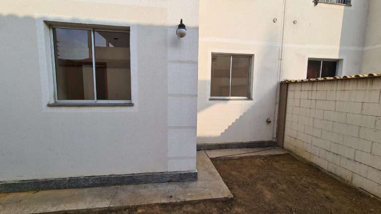 Imagem Apartamento com 2 Quartos à Venda,  em Santana - Cariacica
