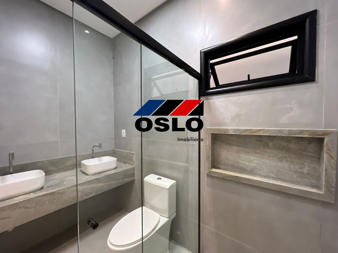 Imagem Casa com 4 Quartos à Venda, 192 m²em Moinho dos Ventos - Goiânia