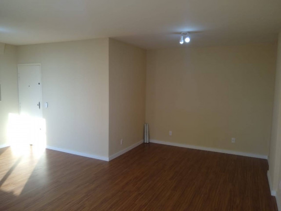 Imagem Sala Comercial à Venda ou Locação, 40 m² em Centro - Jundiaí Imagem Sala Comercial à Venda ou Locação, 40 m² em Centro - Jundiaí