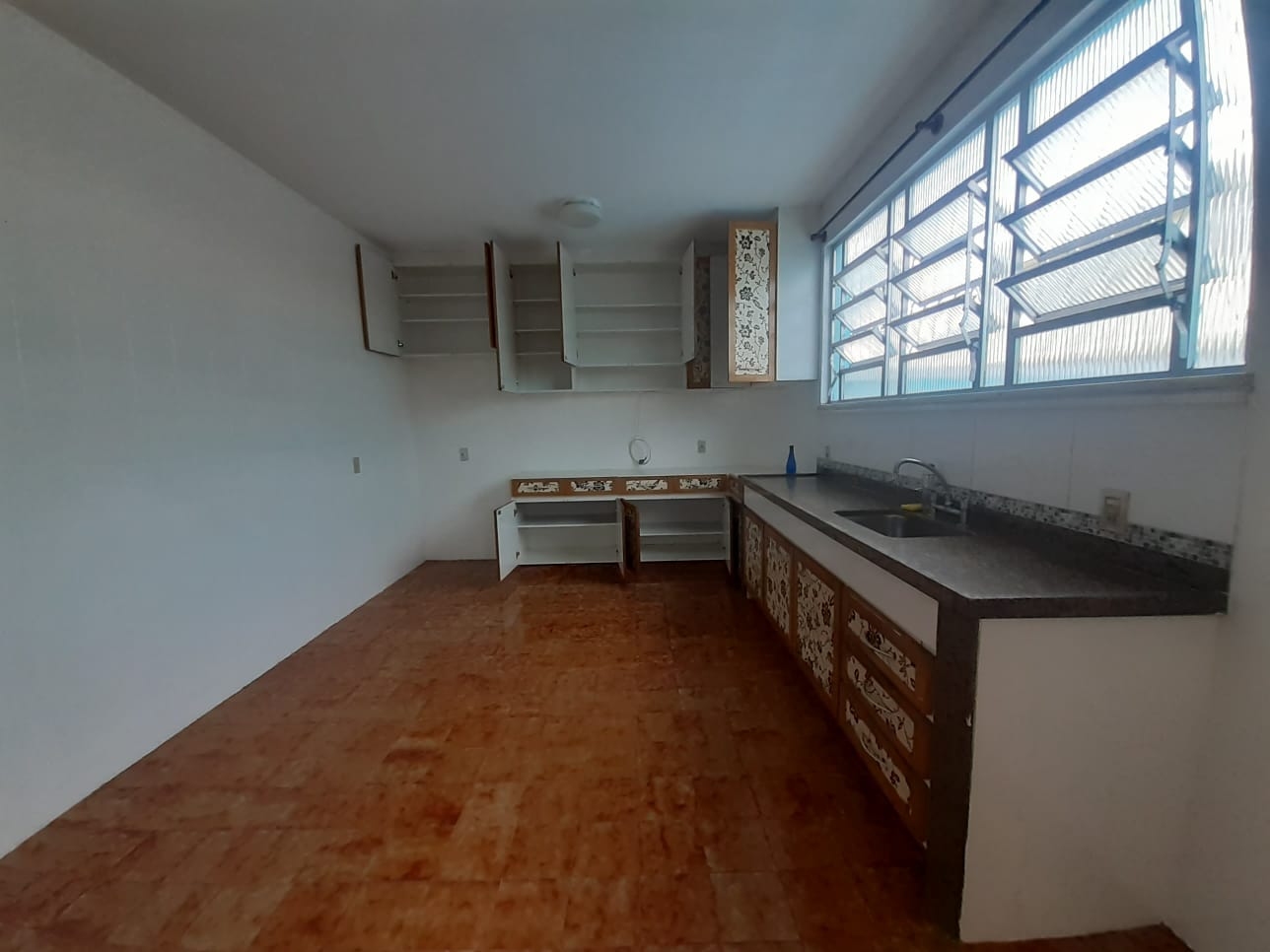 Imagem Casa com 4 Quartos para Alugar, 390 m² em Taquara - Rio de Janeiro Imagem Casa com 4 Quartos para Alugar, 390 m² em Taquara - Rio de Janeiro
