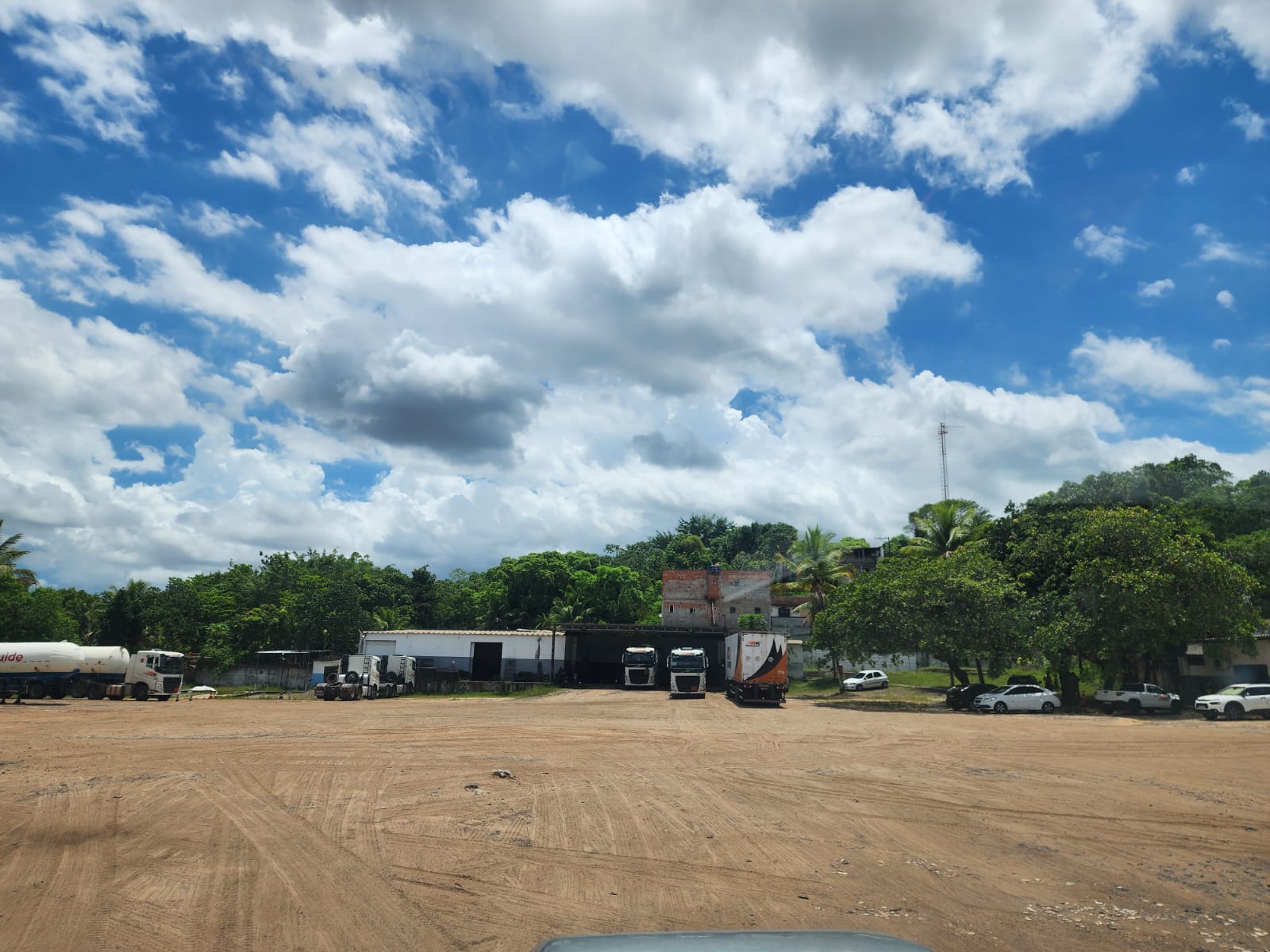 Imagem Terreno à Venda, 11 m²em km 12 - Simões Filho