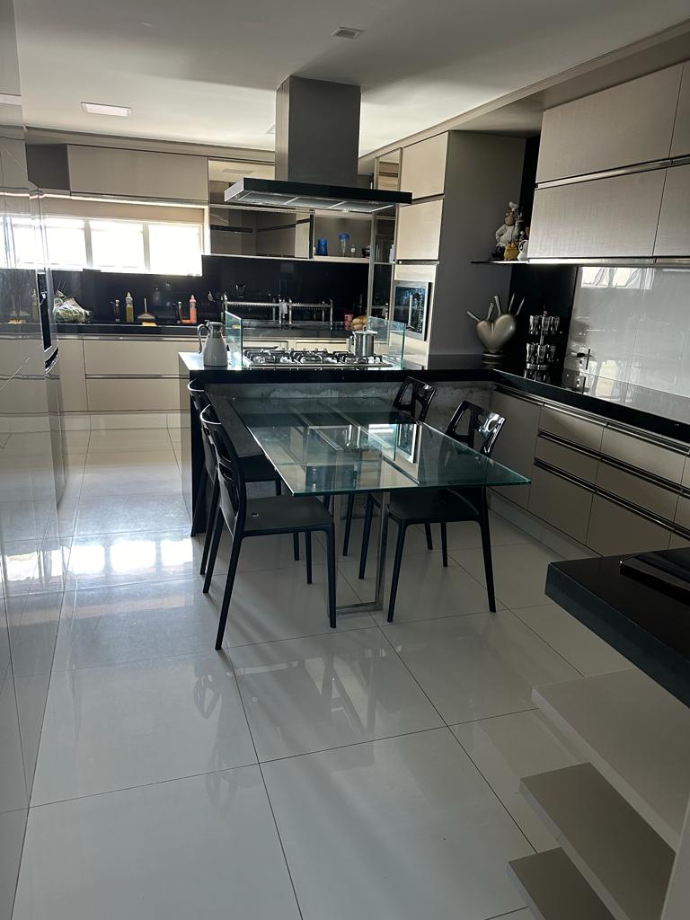 Imagem Apartamento com 3 Quartos à Venda, 230 m²em Cocó - Fortaleza