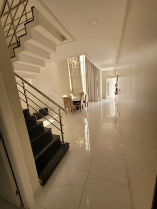 Imagem Casa de Condomínio com 4 Quartos à Venda, 195 m² em Curió-Utinga - Belém