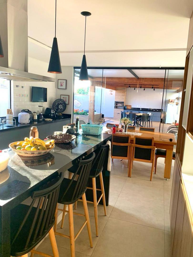 Imagem Casa de Condomínio com 3 Quartos à Venda, 271 m²em Portal Sul - Bela Vista de Goiás Imagem Casa de Condomínio com 3 Quartos à Venda, 271 m²em Portal Sul - Bela Vista de Goiás