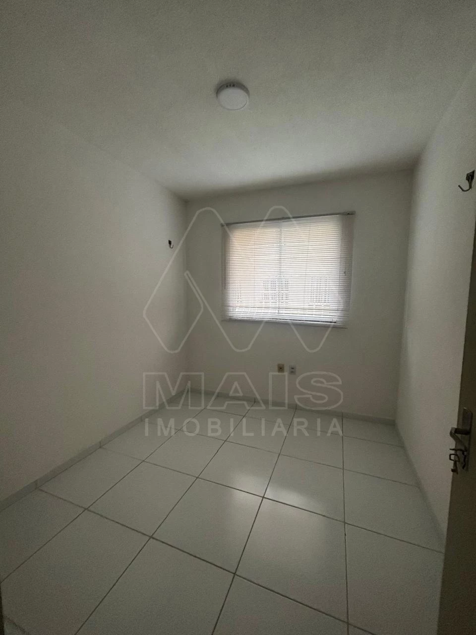 Imagem Apartamento com 1 Quarto para Alugar, 48 m² em Passaré - Fortaleza