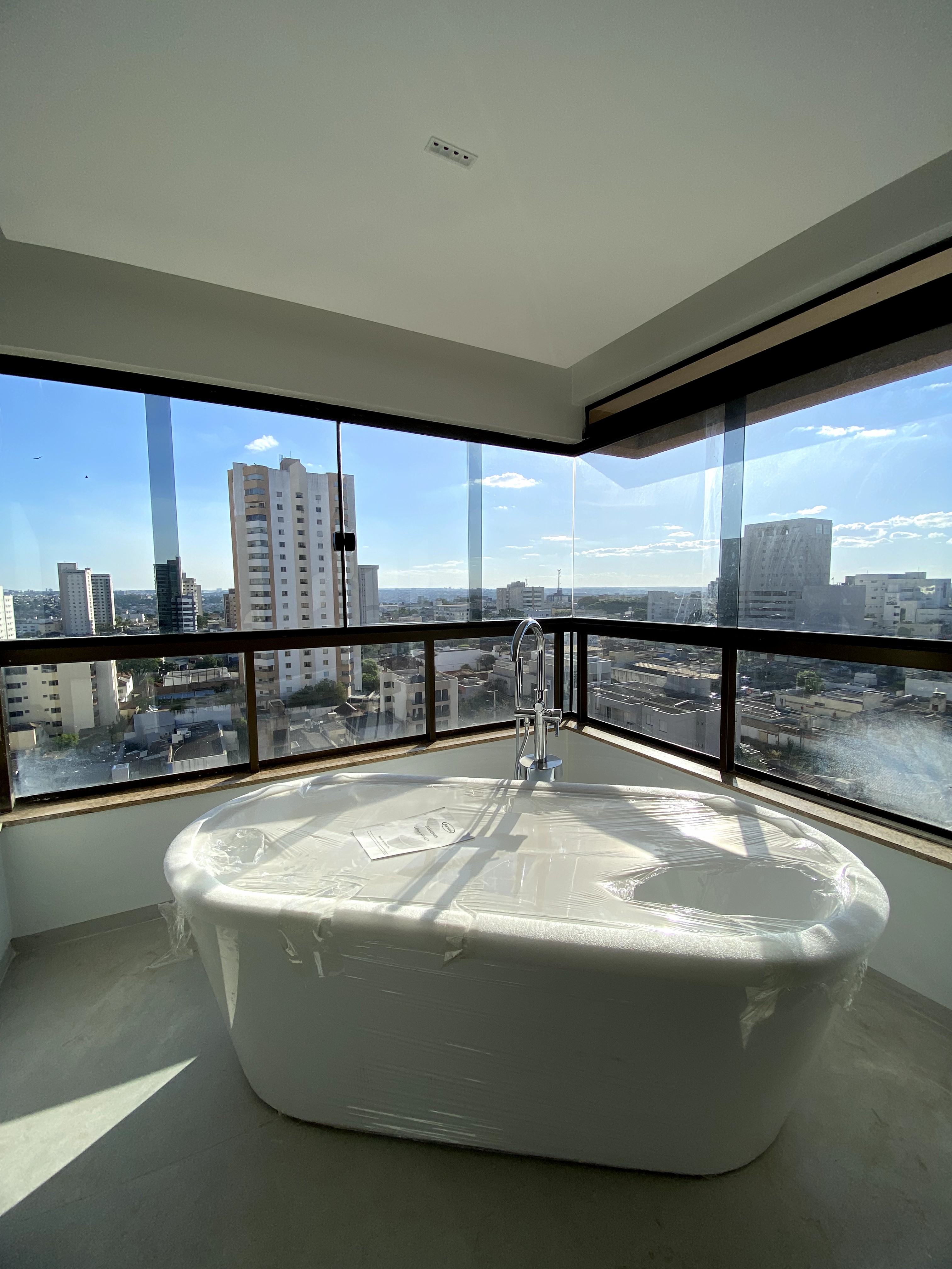 Imagem Apartamento com 4 Quartos à Venda, 216 m²em Martins - Uberlândia