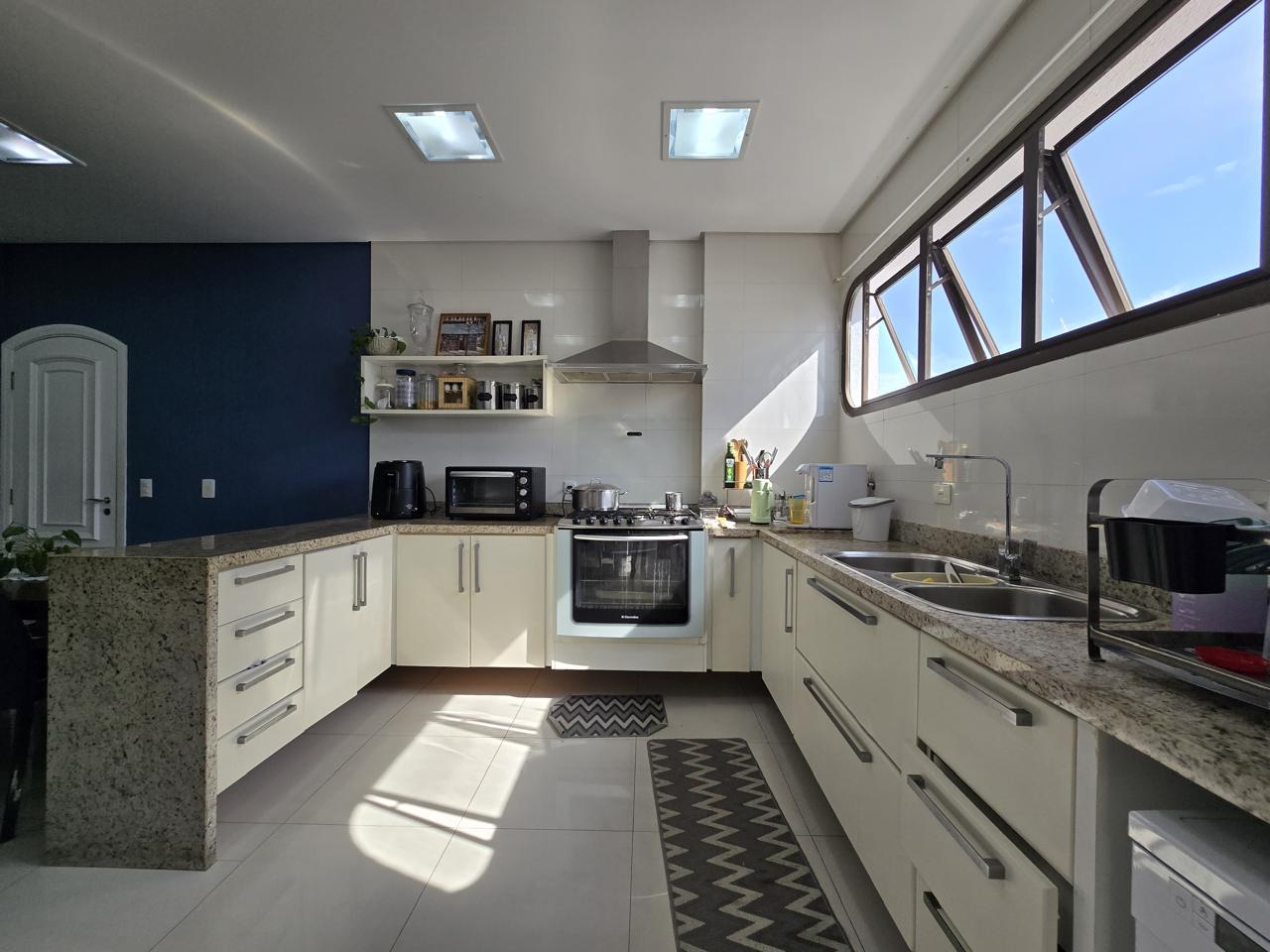 Imagem Apartamento com 3 Quartos à Venda, 153 m²em Gonzaga - Santos